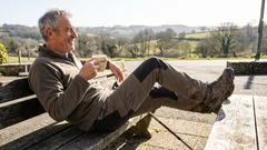 Esta bebida esquecida está novamente na moda: quais são os benefícios da chicória após os 60 anos?